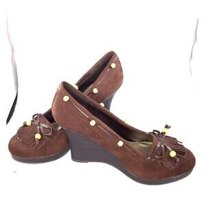 QUPID Brown suede stacked wedge Stacked 4” heels Shoes 9 Beads Closed Round Toe